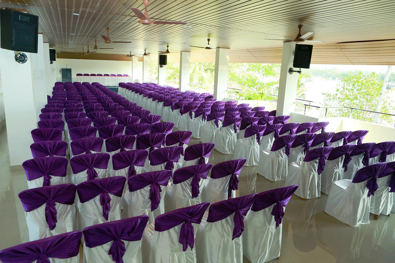 Global Backwater Resort Kollam Exterior photo